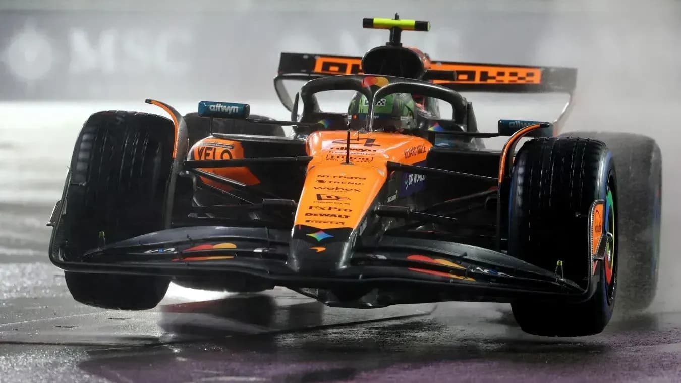 Норрис взял поул на Гран-при Вегаса, Хэмилтон пришёл последним Норрис взял поул на Гран-при Вегаса, Хэмилтон пришёл последним