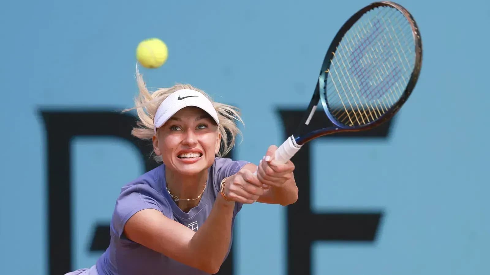 Потапова обыграла Касаткину в первом круге турнира в Брисбене Потапова обыграла Касаткину в первом круге турнира в Брисбене