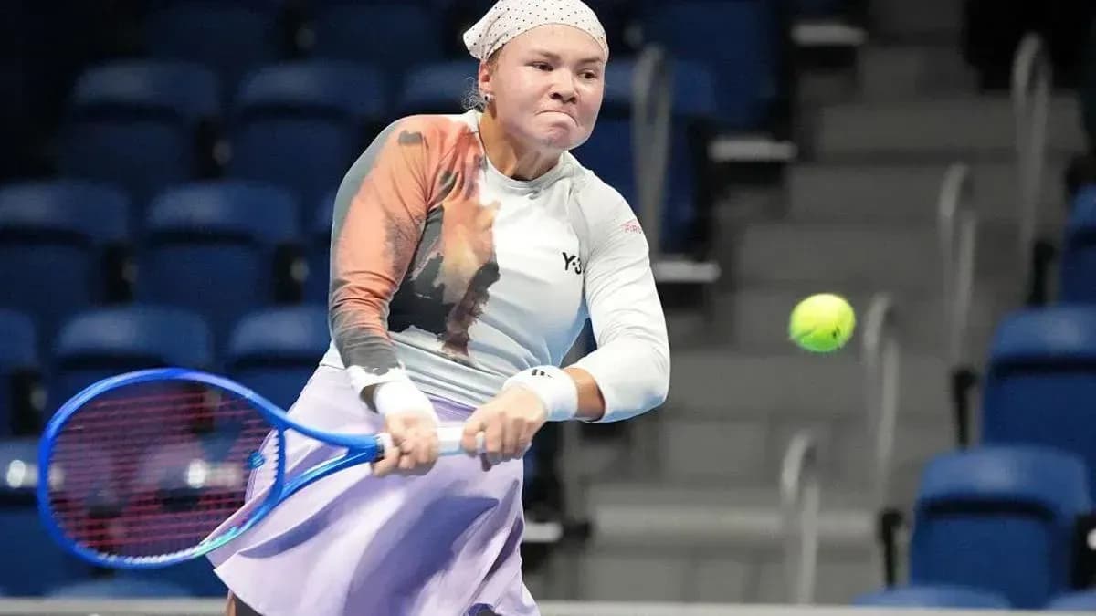 Шнайдер обыграла Потапову на турнире в Брисбене Шнайдер обыграла Потапову на турнире в Брисбене