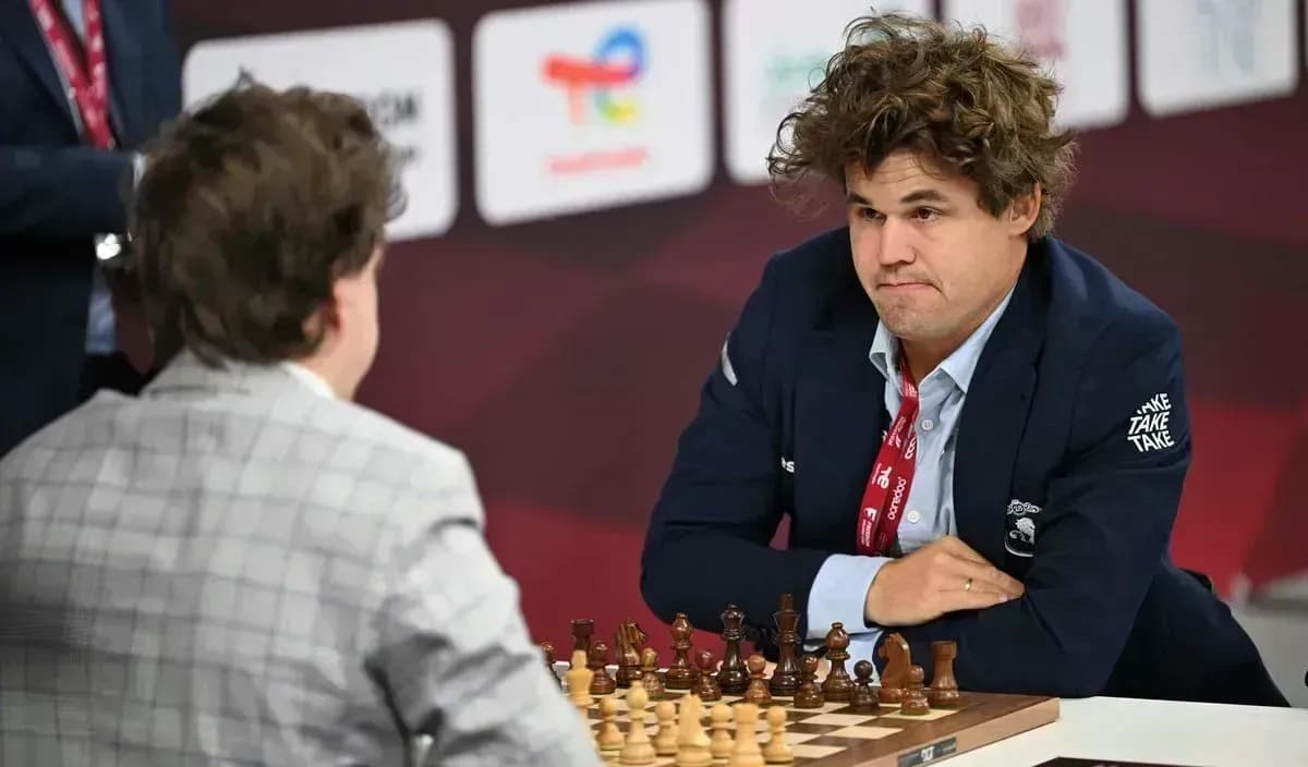 Владислав Артемьев обыграл экс-чемпиона мира Магнуса Карлсена Владислав Артемьев обыграл экс-чемпиона мира Магнуса Карлсена