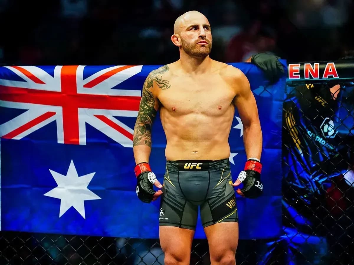 Проигравший Махачеву боец UFC вернул себе чемпионский пояс Проигравший Махачеву боец UFC вернул себе чемпионский пояс