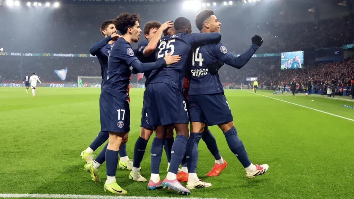 ПСЖ обыграл «Лион» благодаря голу на 90-й минуте ПСЖ обыграл «Лион» благодаря голу на 90-й минуте