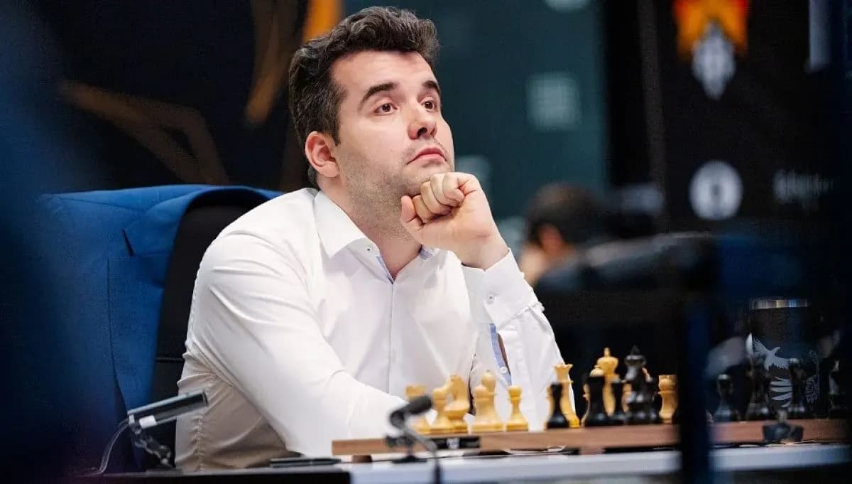 Непомнящий обыграл Карлсена в финале Global Chess Непомнящий обыграл Карлсена в финале Global Chess