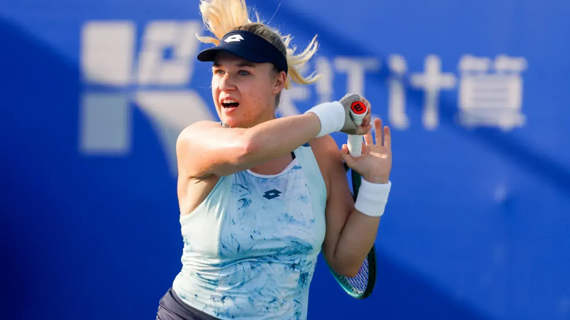 Россиянка Блинкова выиграла турнир в Цзюцзяне Россиянка Блинкова выиграла турнир в Цзюцзяне