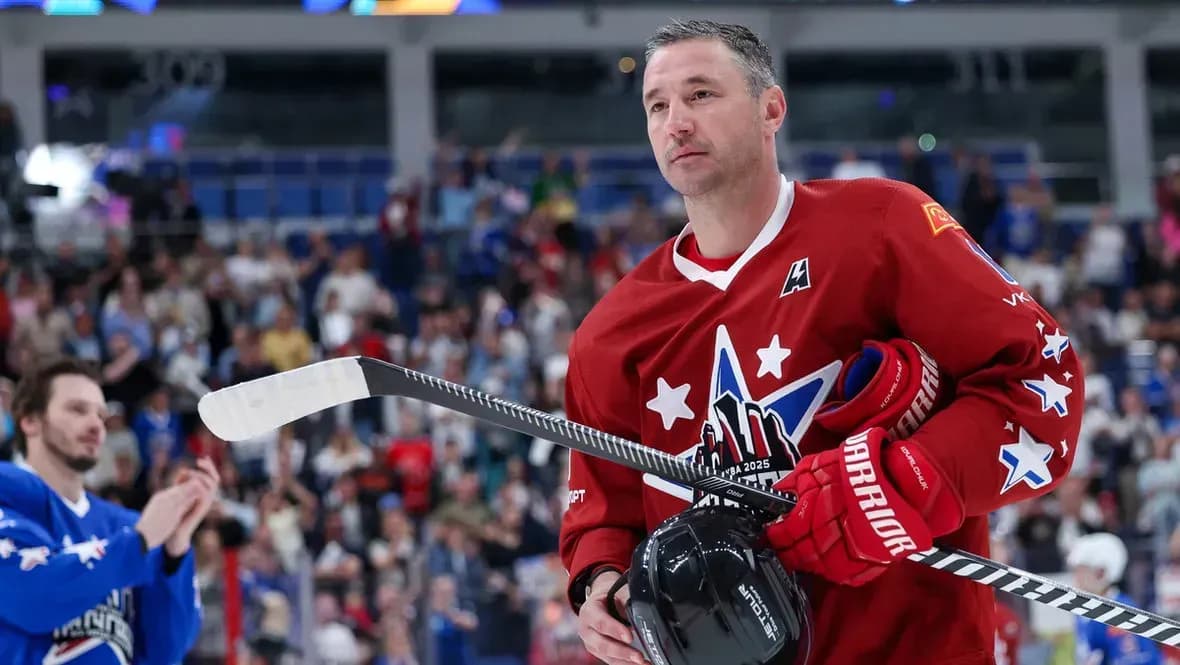 Легендарный хоккеист стал президентом клуба КХЛ «Шанхай Дрэгонс» Легендарный хоккеист стал президентом клуба КХЛ «Шанхай Дрэгонс»