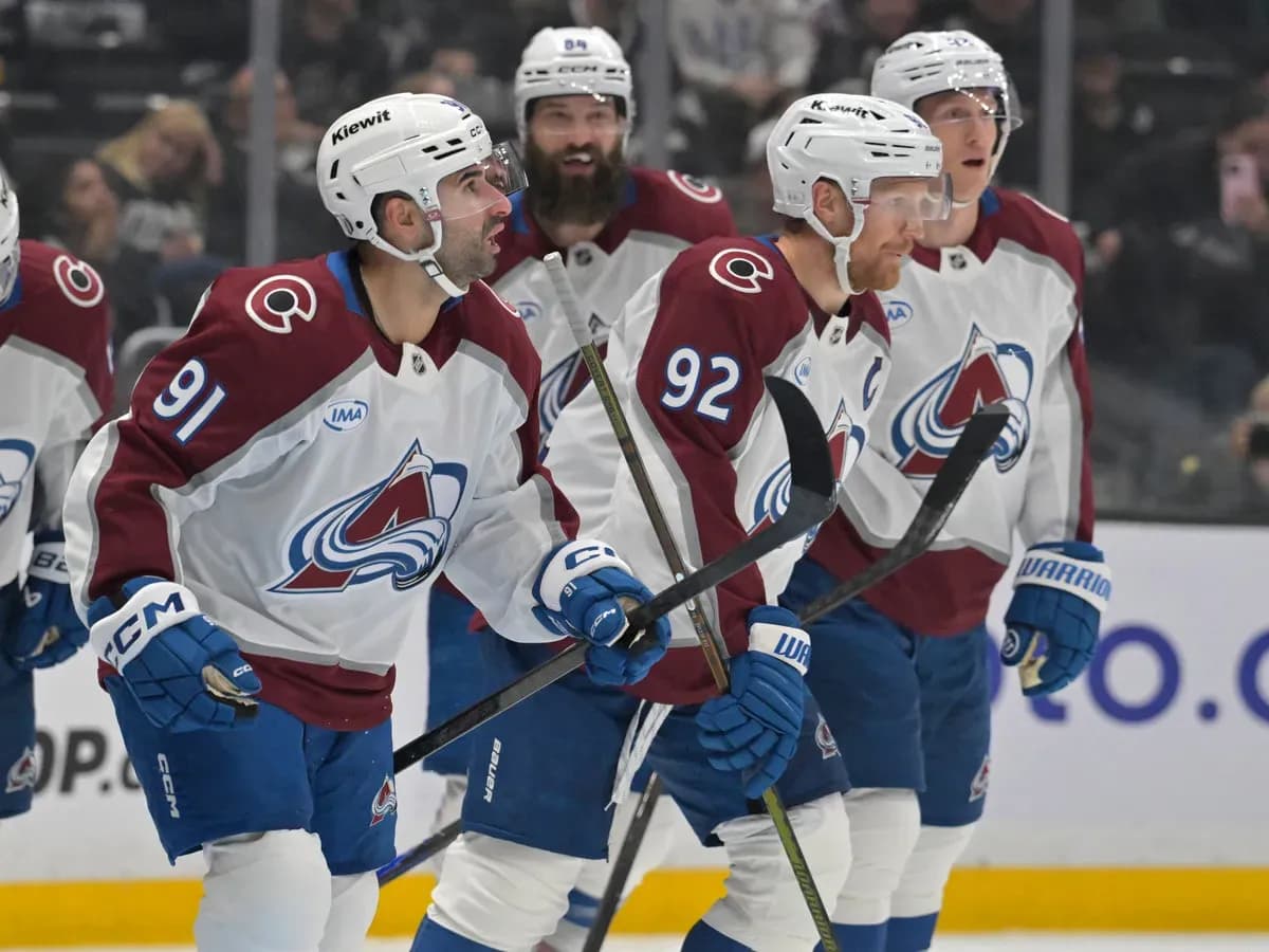 «Колорадо» выбил «Лос‑Анджелес» из Кубка Стэнли «Колорадо» выбил «Лос‑Анджелес» из Кубка Стэнли