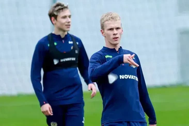 Батраков и Кисляк возглавили рейтинги лучших игроков до 22 лет Батраков и Кисляк возглавили рейтинги лучших игроков до 22 лет