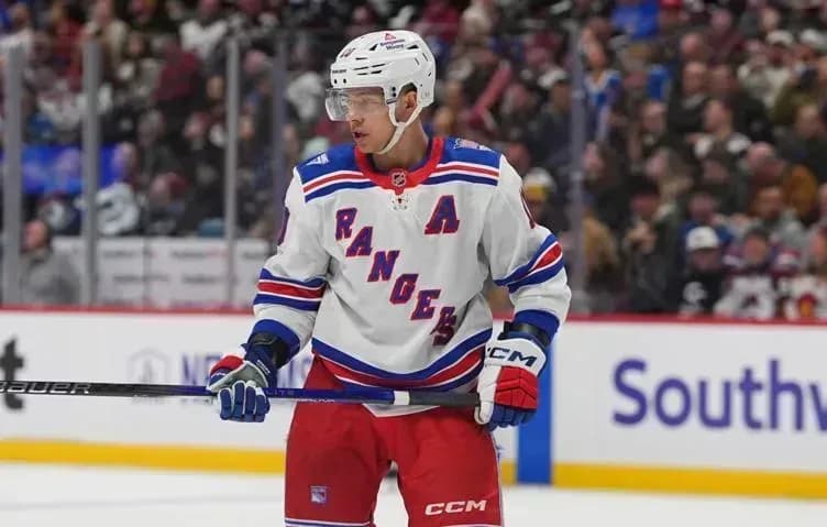 Панарин набрал 900 очков в регулярных сезонах НХЛ Панарин набрал 900 очков в регулярных сезонах НХЛ