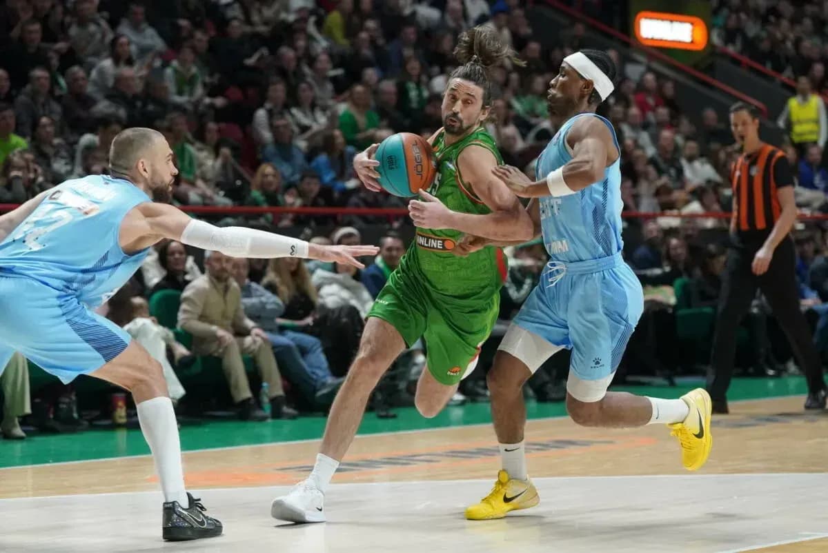 Алексей Швед продлил контракт с УНИКСом