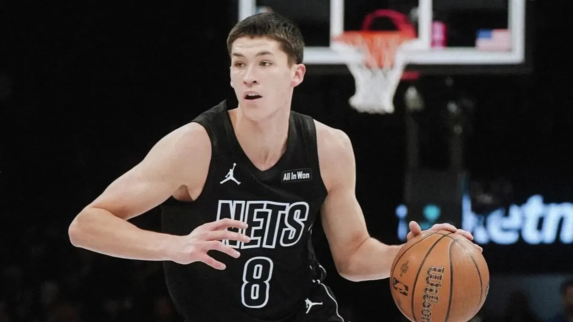 Дёмин стал самым результативным игроком «Бруклина» в матче с «Милуоки»