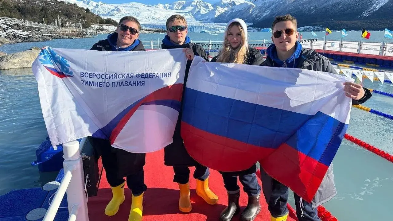 Россияне взяли четыре золота на Кубке мира по зимнему плаванию Россияне взяли четыре золота на Кубке мира по зимнему плаванию