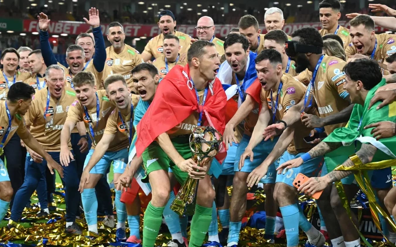 «Зенит» взял золото чемпионата России «Зенит» взял золото чемпионата России