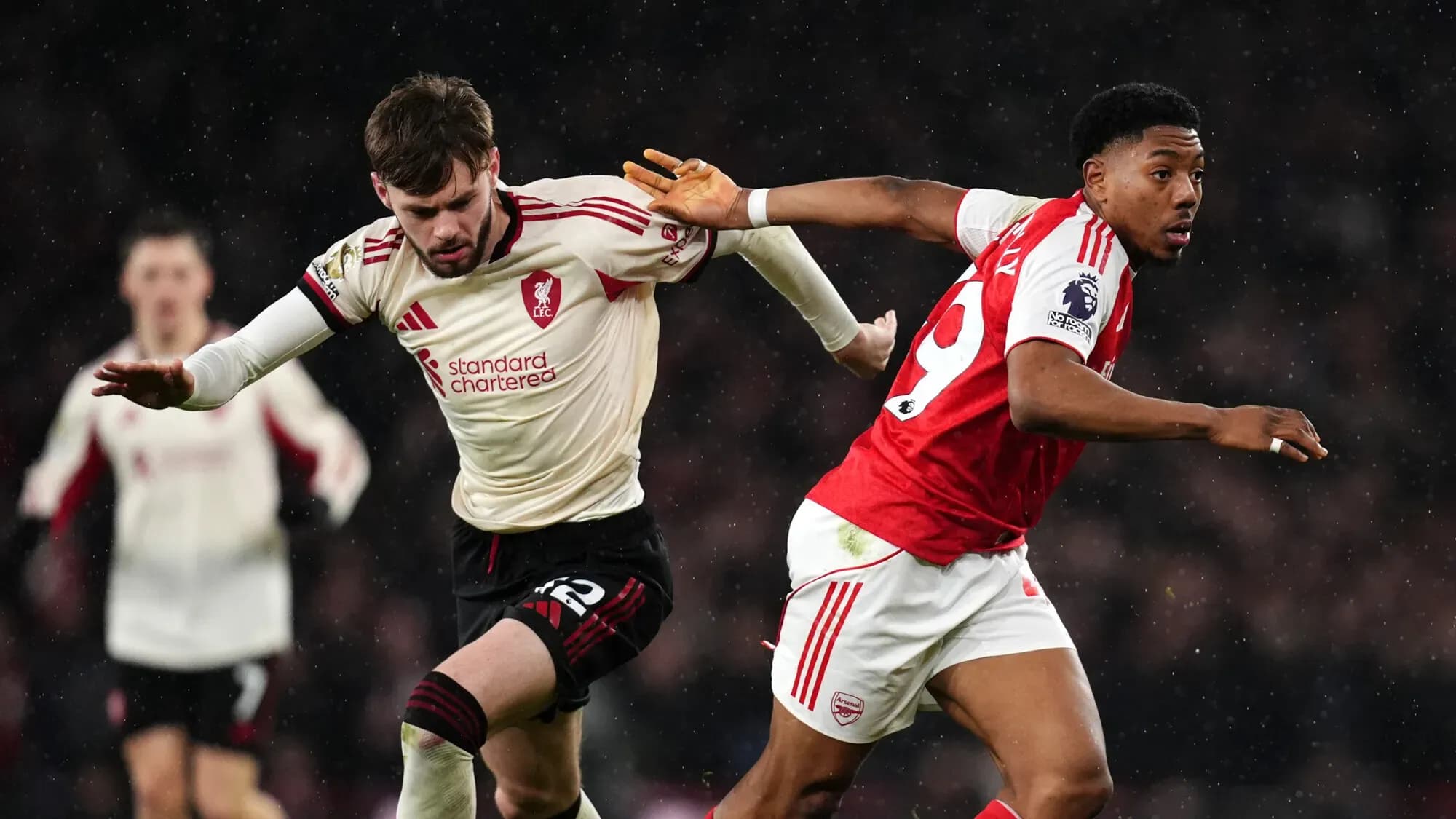 «Ливерпуль» отобрал очки у «Арсенала» на выезде «Ливерпуль» отобрал очки у «Арсенала» на выезде