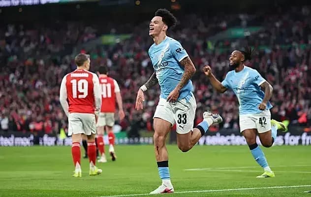 «Манчестер Сити» обыграл «Арсенал» в финале Кубка английской лиги «Манчестер Сити» обыграл «Арсенал» в финале Кубка английской лиги