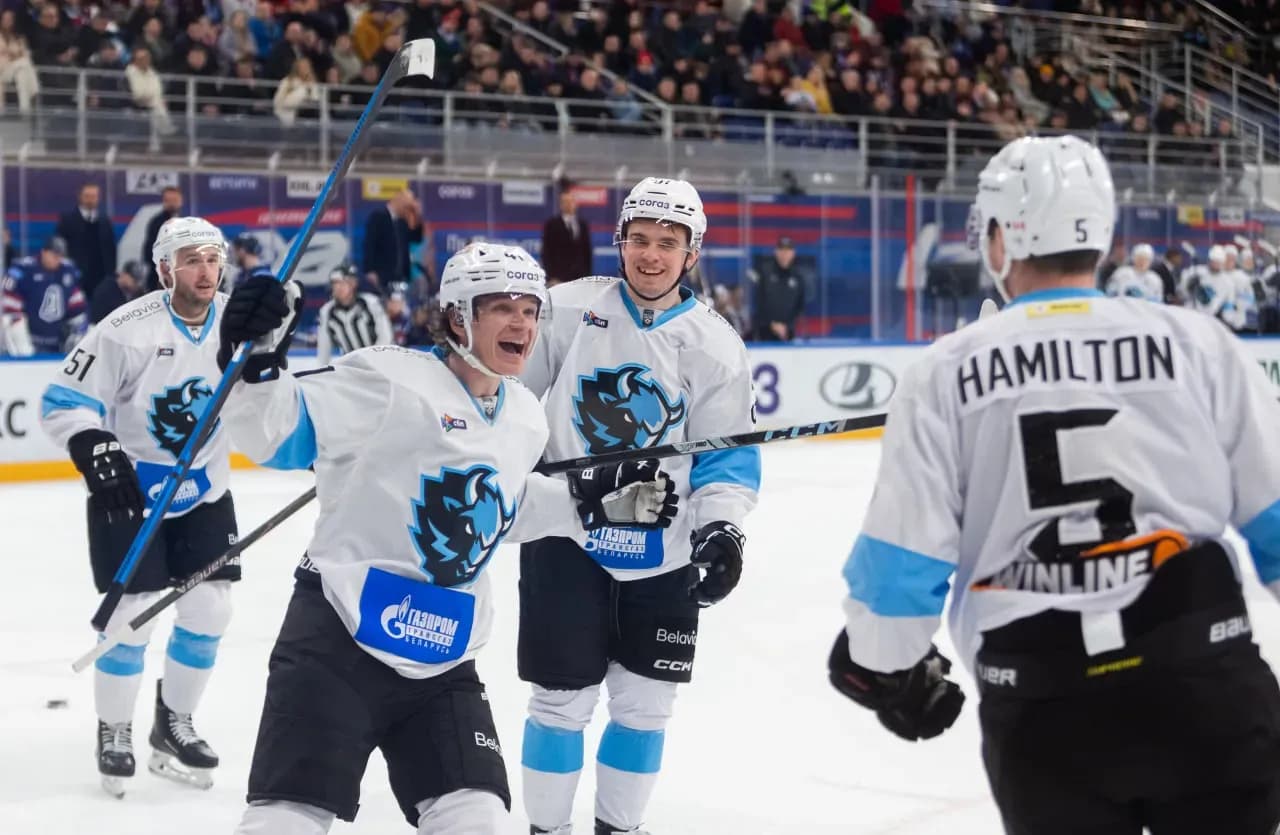 Минское «Динамо» разгромило «Ладу» в матче с 11 шайбами Минское «Динамо» разгромило «Ладу» в матче с 11 шайбами