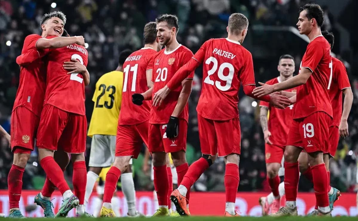 Матчи сборной России по футболу за год посетили 247 935 зрителей Матчи сборной России по футболу за год посетили 247 935 зрителей