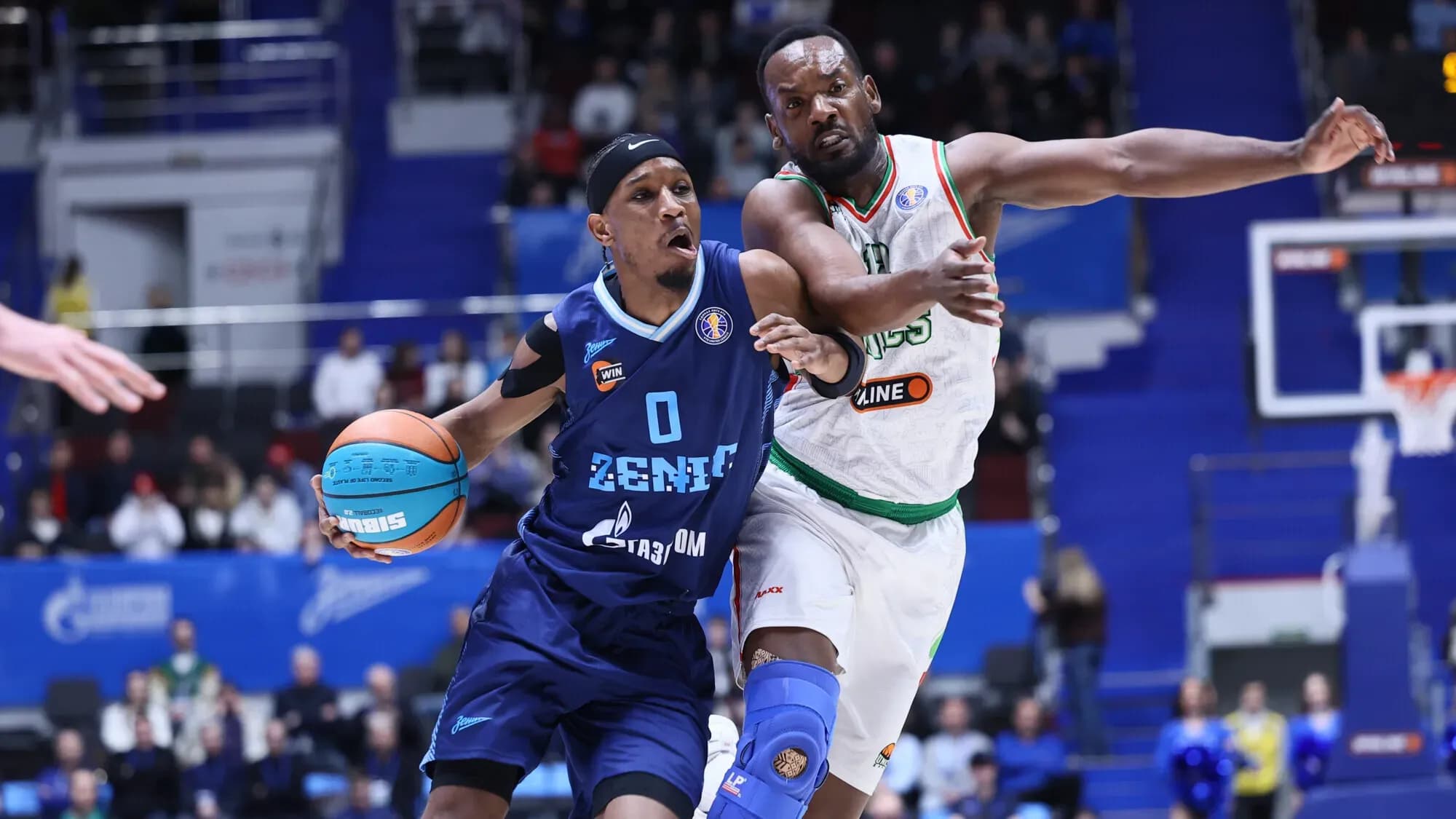 «Зенит» обыграл УНИКС в матче Единой Лиги «Зенит» обыграл УНИКС в матче Единой Лиги