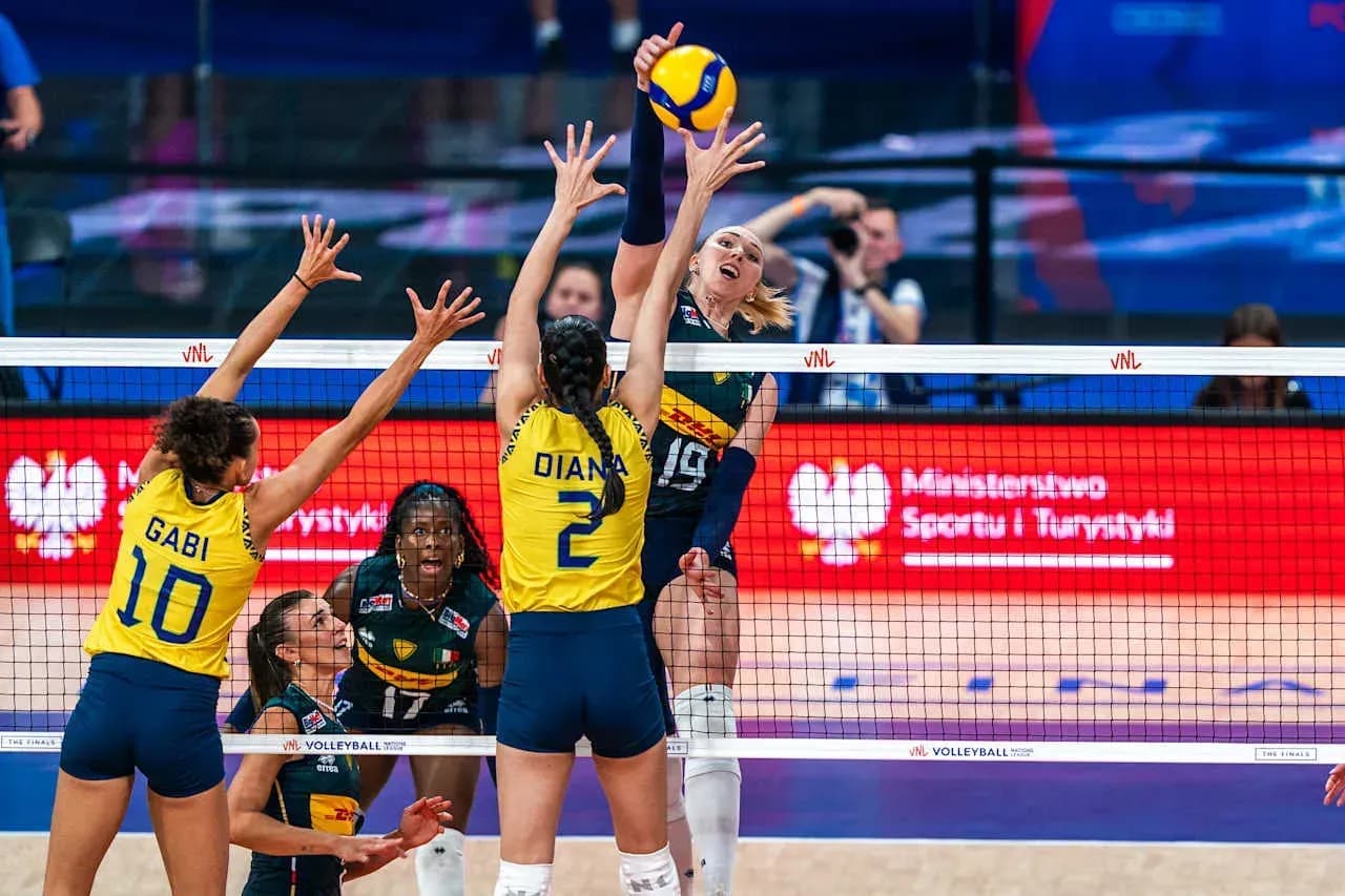 Стал известен соперник Турции в финале женского чемпионата мира по волейболу Стал известен соперник Турции в финале женского чемпионата мира по волейболу