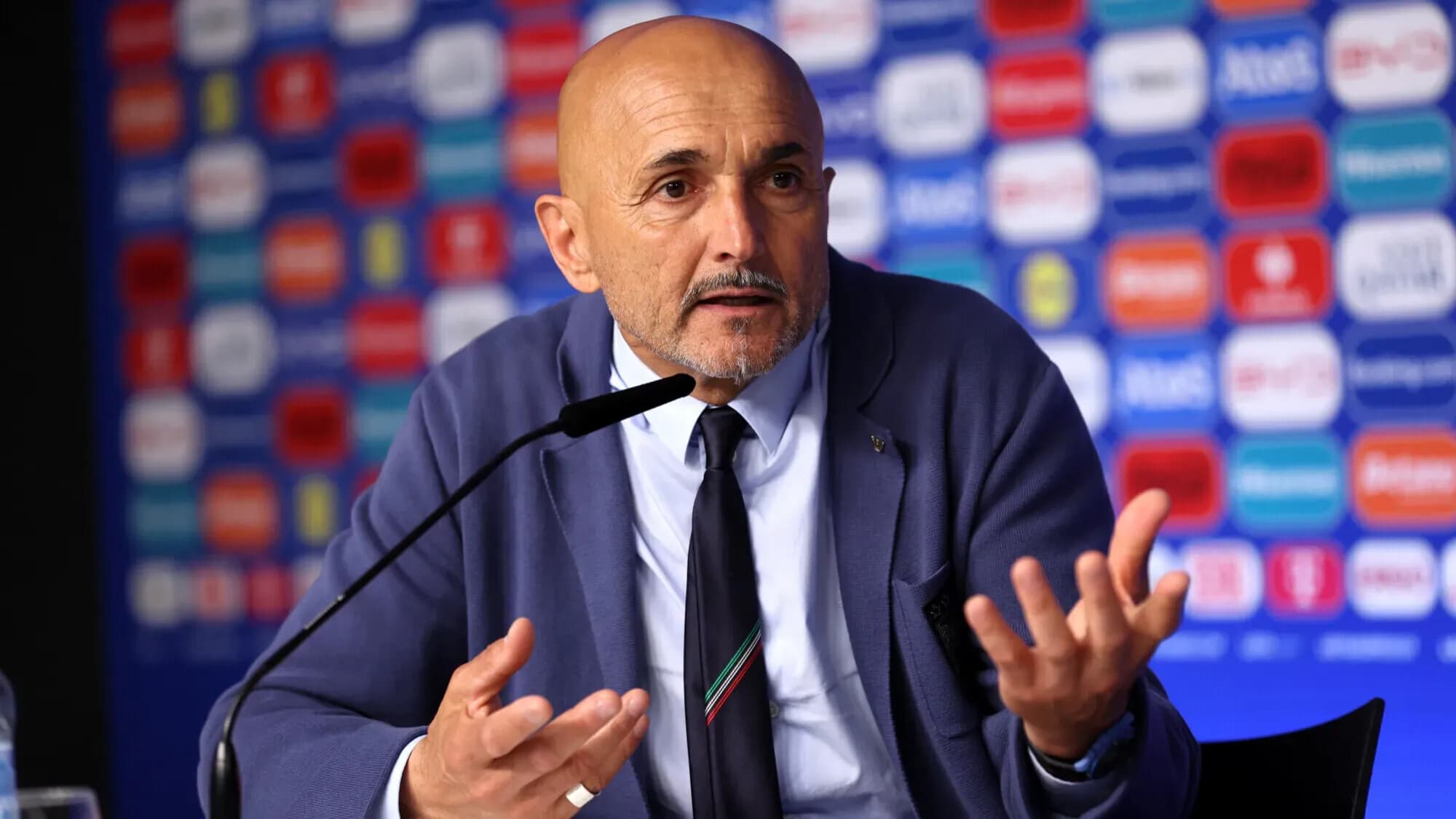 «Ювентус» продлил контракт с бывшим наставником «Зенита» «Ювентус» продлил контракт с бывшим наставником «Зенита»