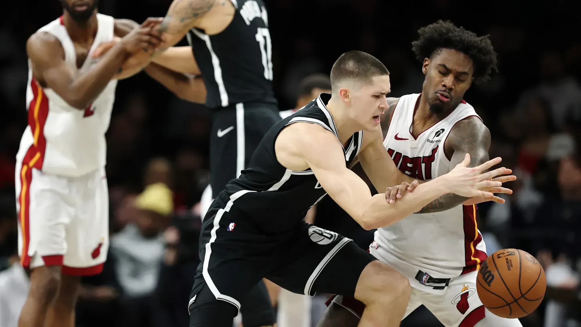 14 очков Дёмина не помогли «Бруклину» в матче с «Майами»