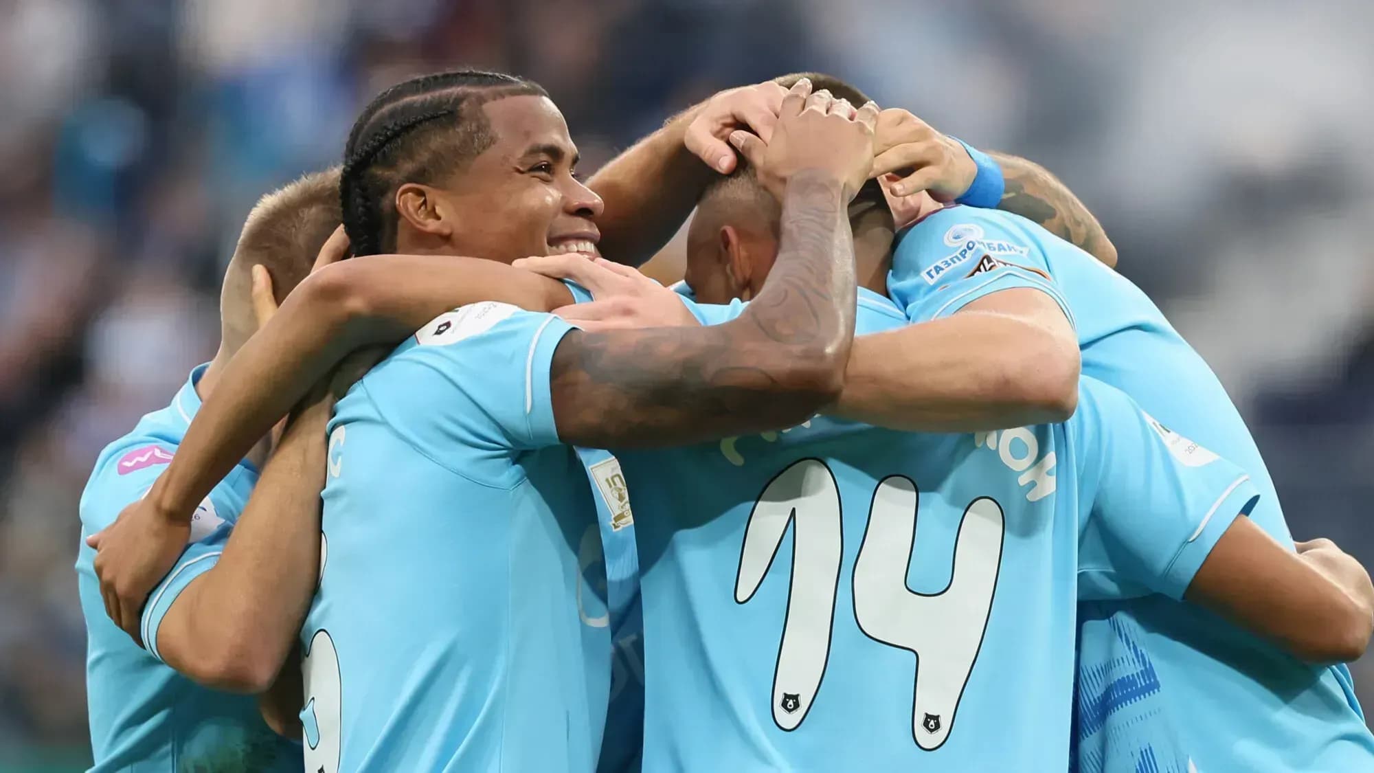 «Зенит» с минимальным счётом переиграл «Крылья Советов» «Зенит» с минимальным счётом переиграл «Крылья Советов»