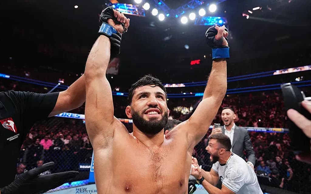 Царукян вошёл в обновленный рейтинг UFC Царукян вошёл в обновленный рейтинг UFC