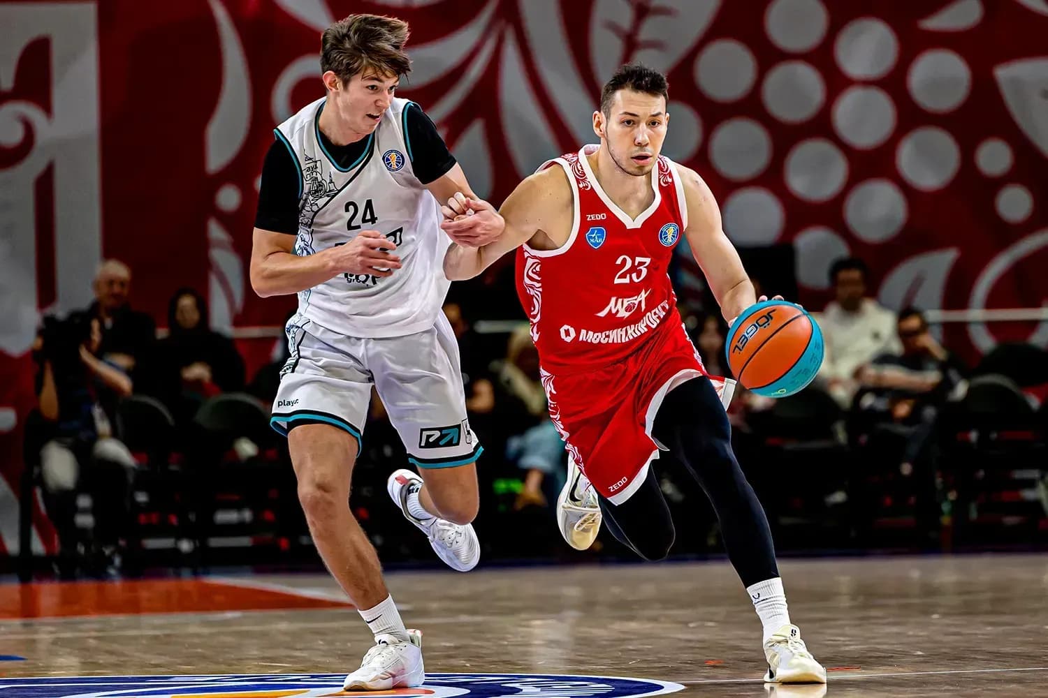 «Нижний» чуть не упустил победу над МБА‑МАИ в Единой Лиге «Нижний» чуть не упустил победу над МБА‑МАИ в Единой Лиге