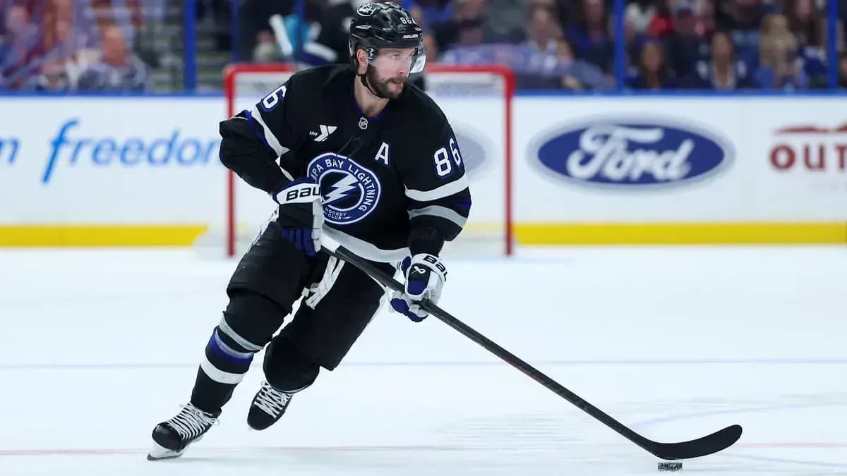 Кучеров возглавил список лучших ассистентов НХЛ Кучеров возглавил список лучших ассистентов НХЛ