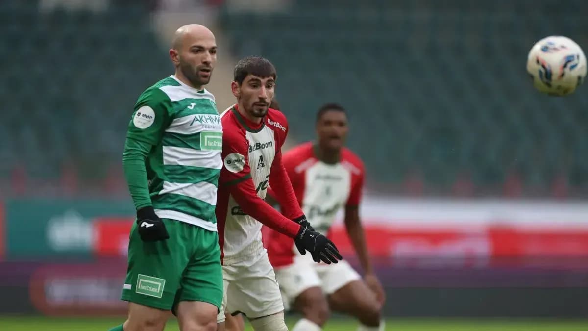 «Локо» отыгрался с 0:2 против «Ахмата», но не смог выйти на первое место «Локо» отыгрался с 0:2 против «Ахмата», но не смог выйти на первое место