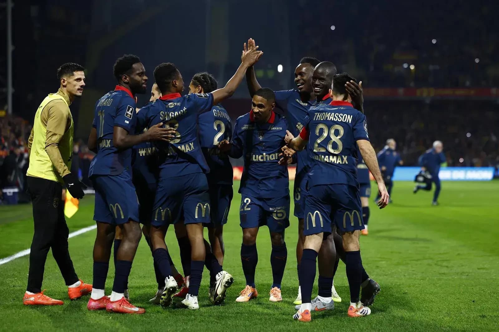 «Ланс» прошёл «Лион» и сыграет в полуфинале Кубка Франции «Ланс» прошёл «Лион» и сыграет в полуфинале Кубка Франции