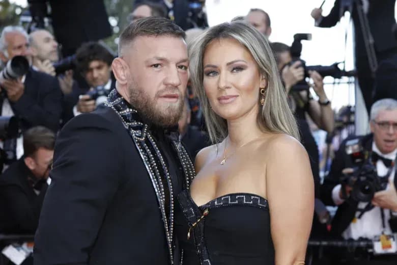 Конор Макгрегор женился спустя 17 лет отношений Конор Макгрегор женился спустя 17 лет отношений