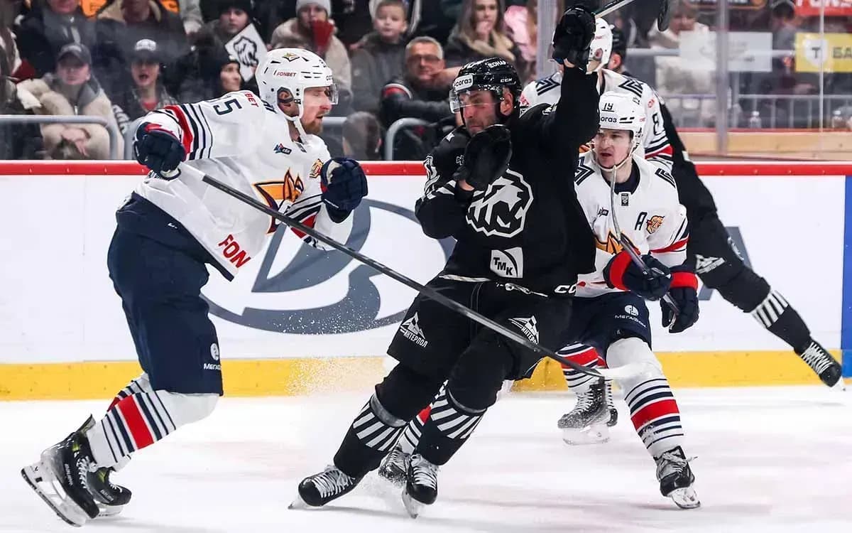 «Металлург» обыграл «Трактор» в матче с 11 шайбами «Металлург» обыграл «Трактор» в матче с 11 шайбами