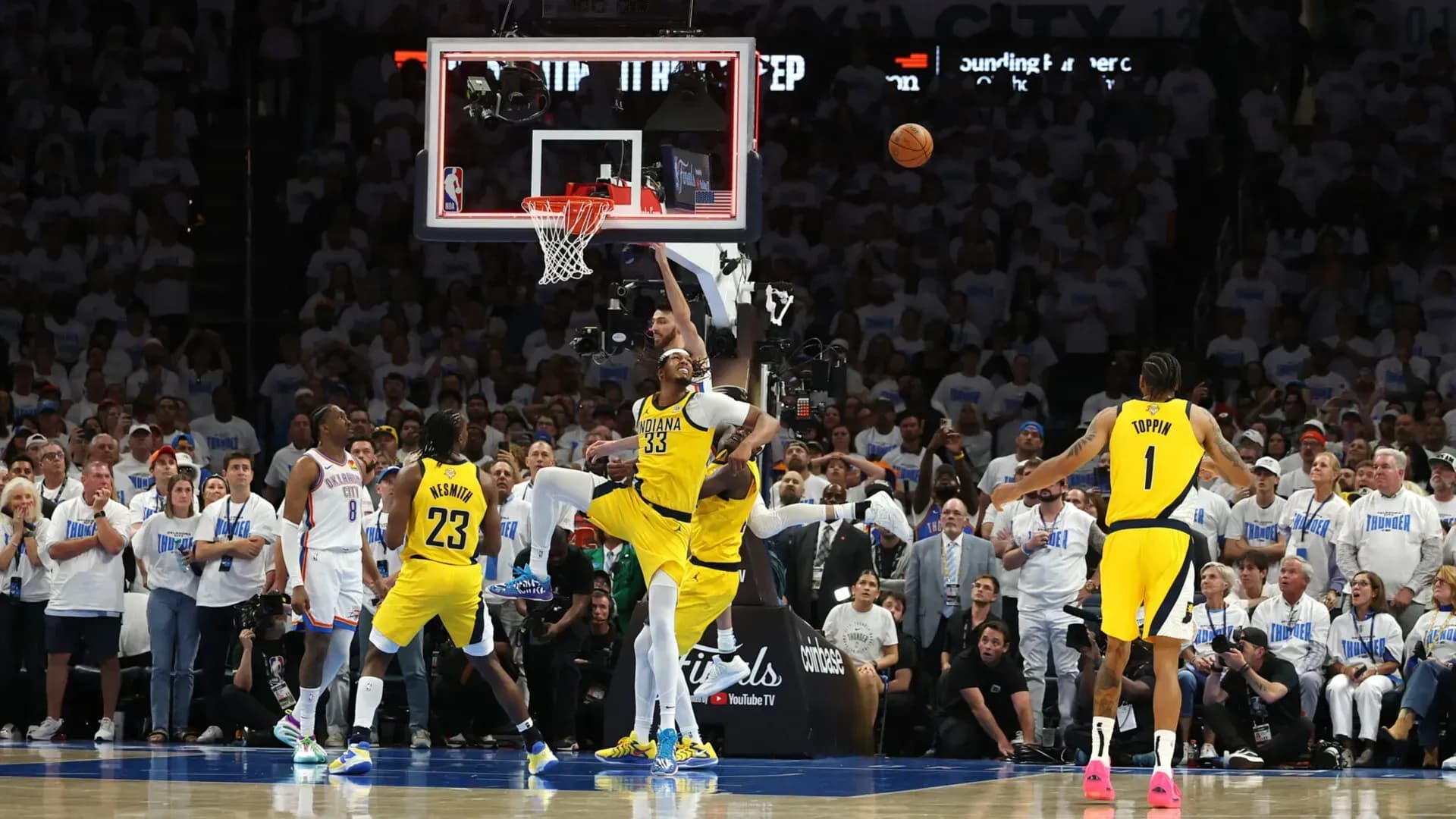 «Индиана» сравняла счёт в финале НБА с «Оклахомой» «Индиана» сравняла счёт в финале НБА с «Оклахомой»
