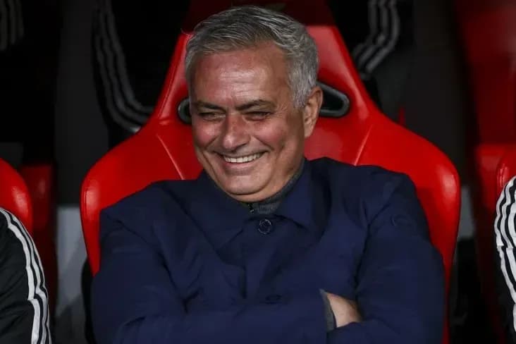 Моуринью сделал заявление на фоне слухов о «Реале» Моуринью сделал заявление на фоне слухов о «Реале»