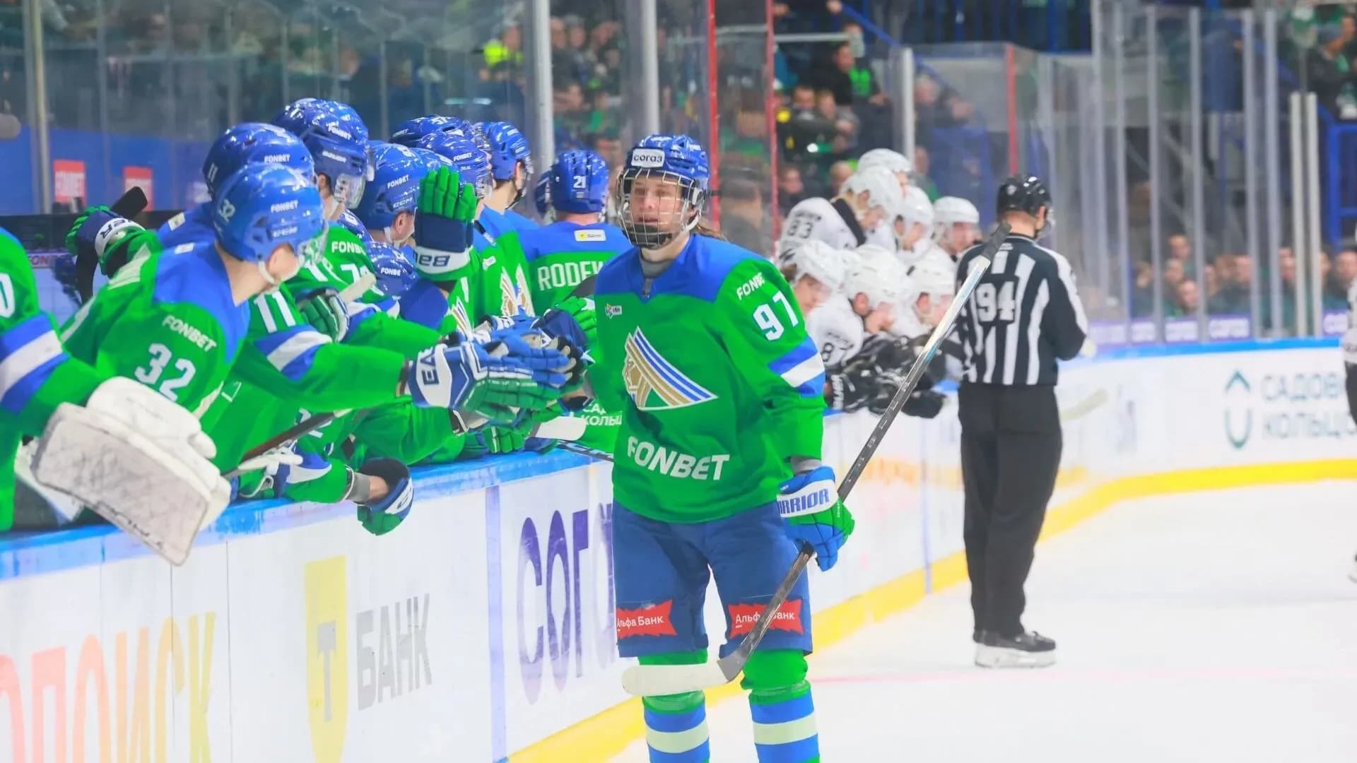 «Адмирал» обыграл «Салават Юлаев» и сохранил шансы на выход в плей‑офф «Адмирал» обыграл «Салават Юлаев» и сохранил шансы на выход в плей‑офф