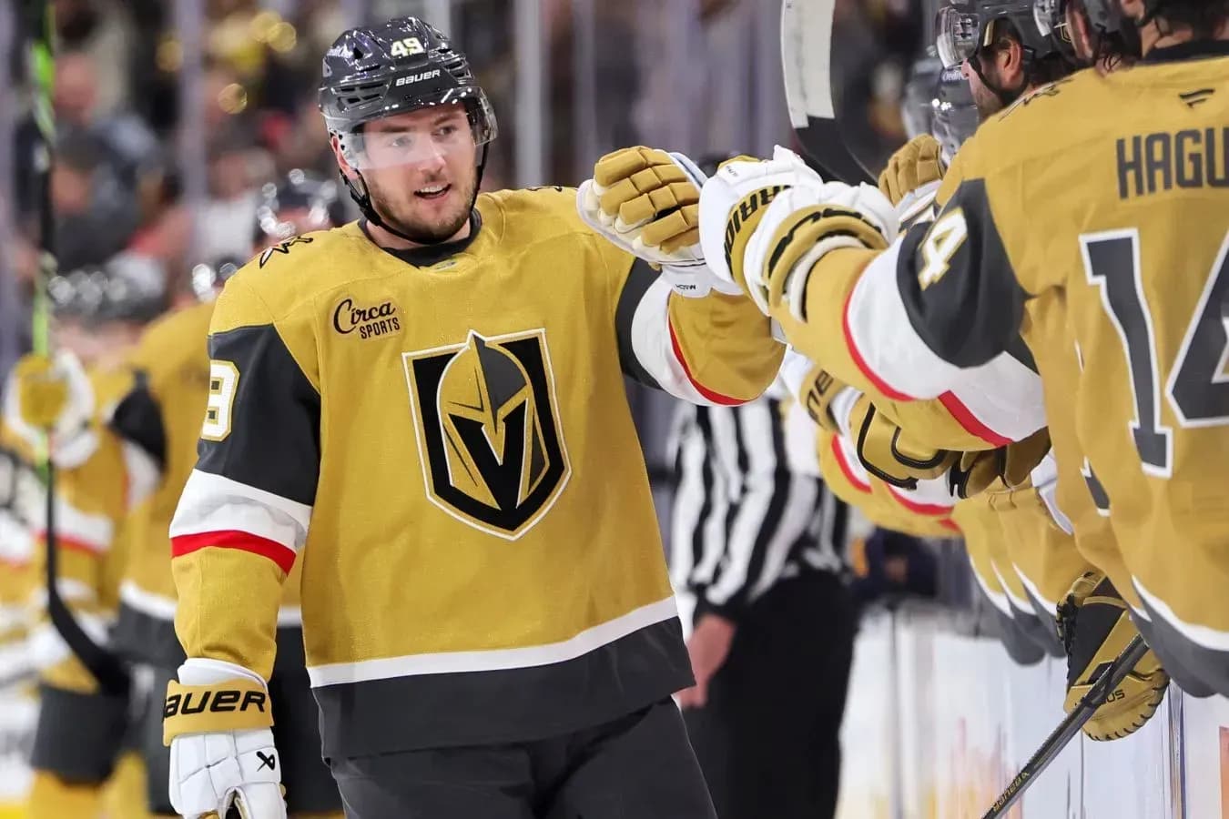 Гол Барбашёва помог «Вегасу» обыграть «Детройт» Гол Барбашёва помог «Вегасу» обыграть «Детройт»