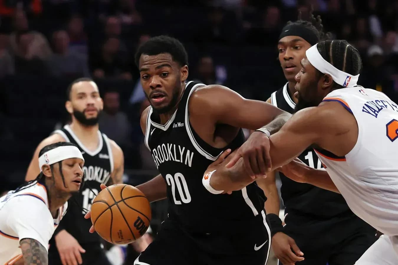 «Бруклин» проиграл «Нью-Йорку» с разницей в 54 очка «Бруклин» проиграл «Нью-Йорку» с разницей в 54 очка