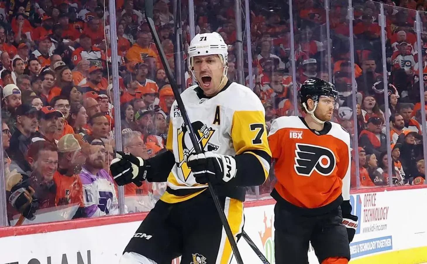 Гол и пас Кросби помогли «Питтсбургу» размочить счёт в серии с «Филадельфией» Гол и пас Кросби помогли «Питтсбургу» размочить счёт в серии с «Филадельфией»