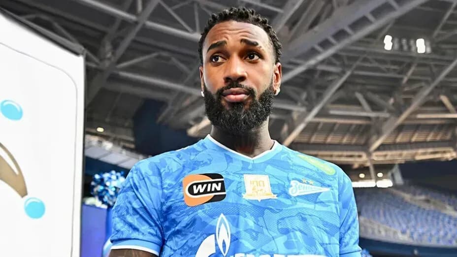 Российские клубы попали лишь в топ-20 по заработкам на трансферном рынке Российские клубы попали лишь в топ-20 по заработкам на трансферном рынке