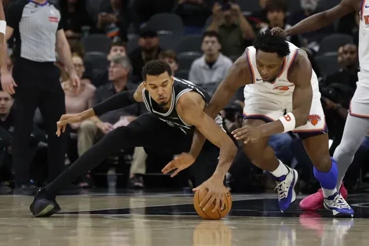 «Сан-Антонио» обыграл «Нью-Йорк» с разницей в два очка «Сан-Антонио» обыграл «Нью-Йорк» с разницей в два очка