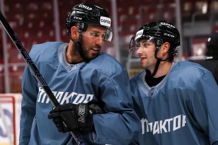 Четверо хоккеистов покинули «Трактор» Четверо хоккеистов покинули «Трактор»
