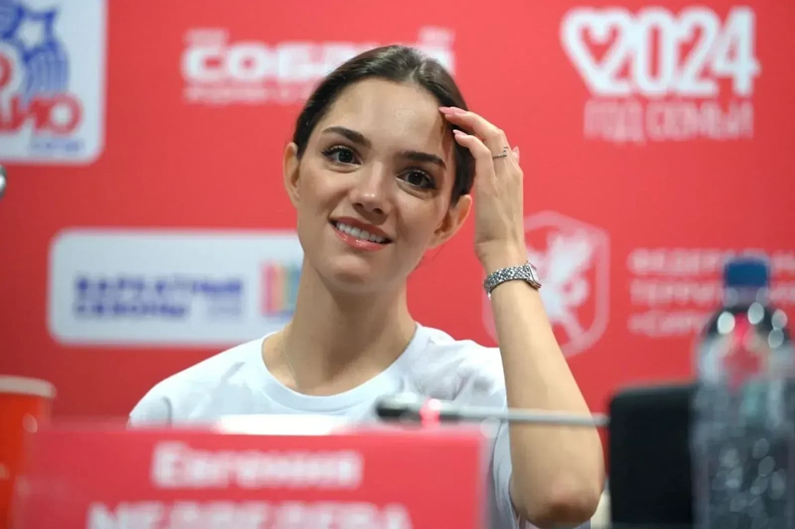 Медведева ответила на вопрос о расстройстве пищевого поведения Медведева ответила на вопрос о расстройстве пищевого поведения