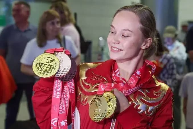 Российские гимнасты выиграли медальный зачёт чемпионата Европы Российские гимнасты выиграли медальный зачёт чемпионата Европы