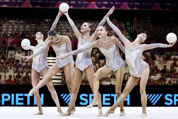 Сборная России выиграла золото Чемпионата мира по художественной гимнастике Сборная России выиграла золото Чемпионата мира по художественной гимнастике