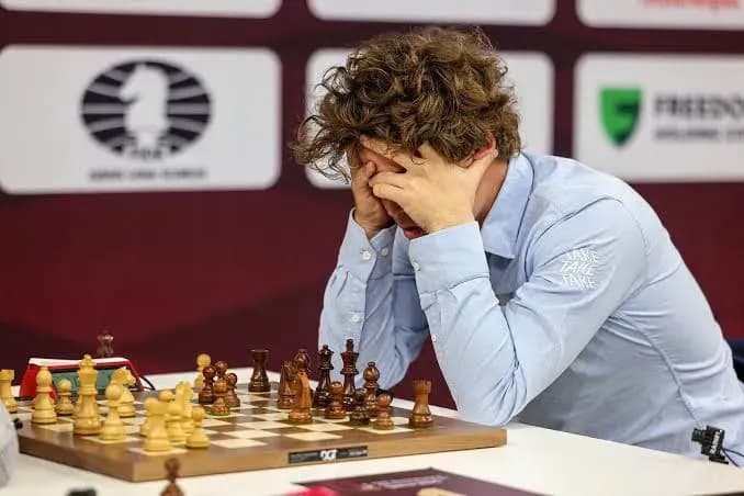 Чемпиона мира по шахматам обыграл 14-летний соперник Чемпиона мира по шахматам обыграл 14-летний соперник