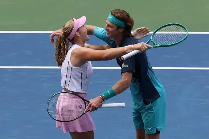 Андреева и Рублёв вышли в полуфинал US Open в миксте Андреева и Рублёв вышли в полуфинал US Open в миксте