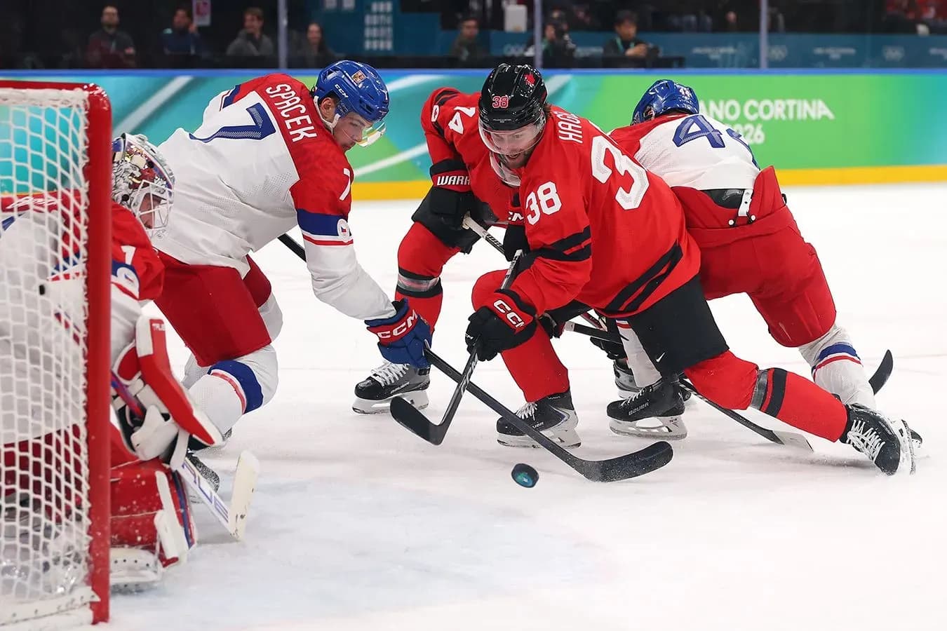 Словакия и Канада вышли в полуфинал олимпийского хоккейного турнира Словакия и Канада вышли в полуфинал олимпийского хоккейного турнира