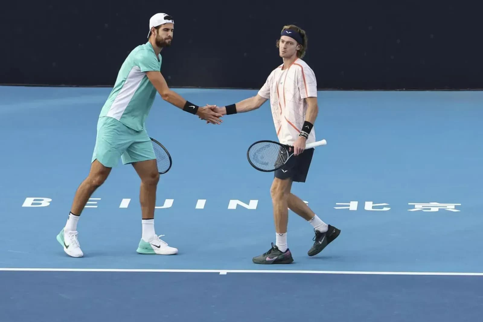 Рублёв и Хачанов поборются за выход в финал Гонконга Рублёв и Хачанов поборются за выход в финал Гонконга