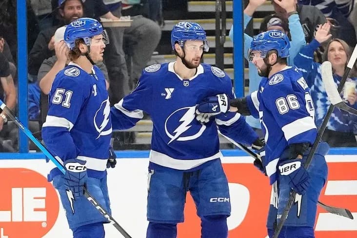 «Тампа» обыграла «Питтсбург» благодаря трём очкам Кучерова «Тампа» обыграла «Питтсбург» благодаря трём очкам Кучерова