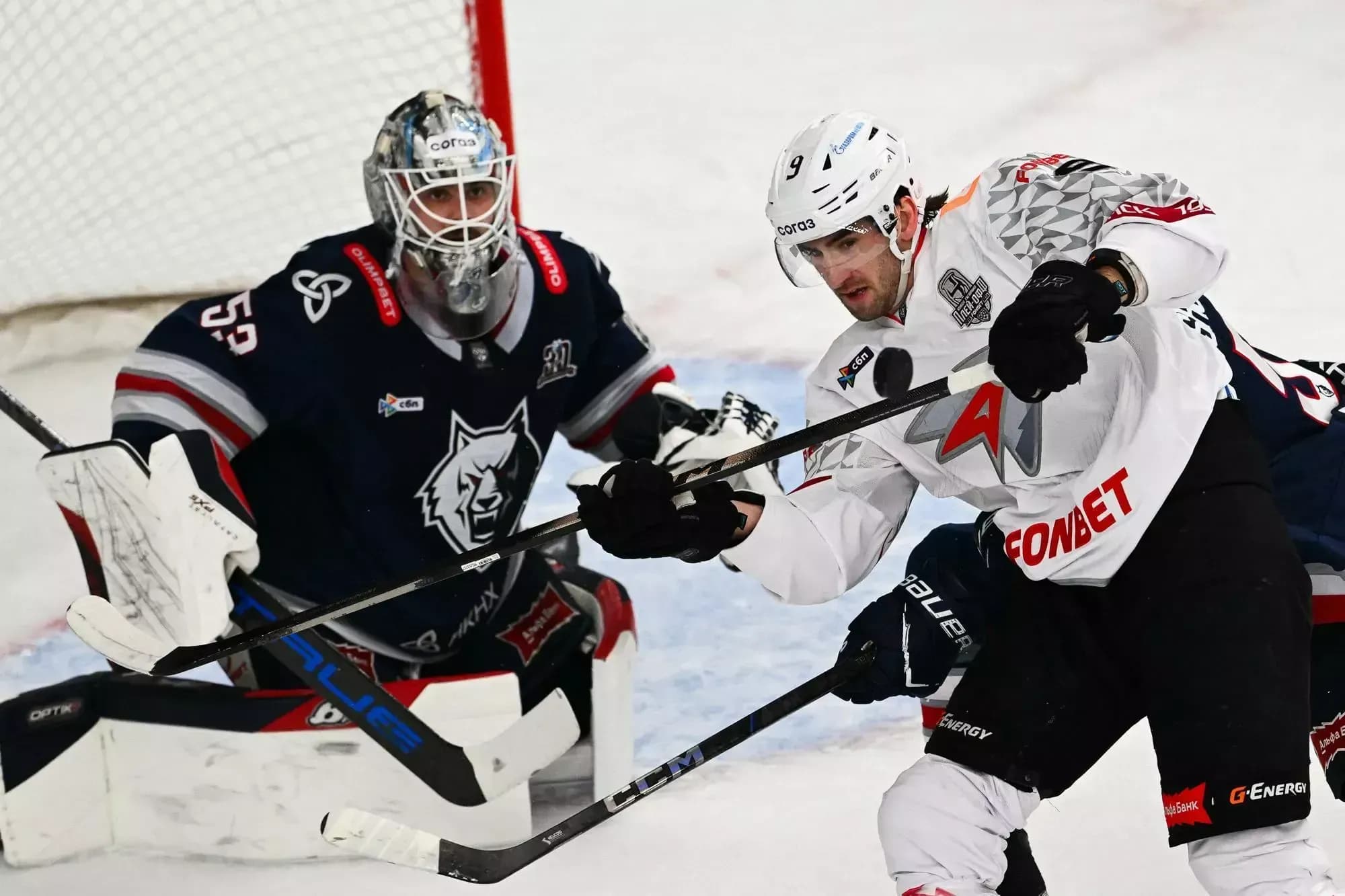 «Авангард» одержал крупную победу над «Нефтехимиком» в Кубке Гагарина «Авангард» одержал крупную победу над «Нефтехимиком» в Кубке Гагарина